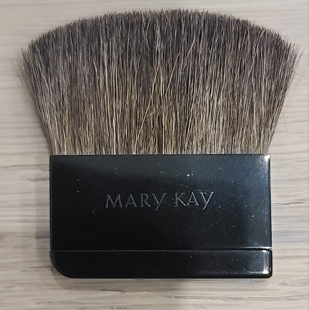 Mary Kay Pallet Powder Brush Natural Bristle